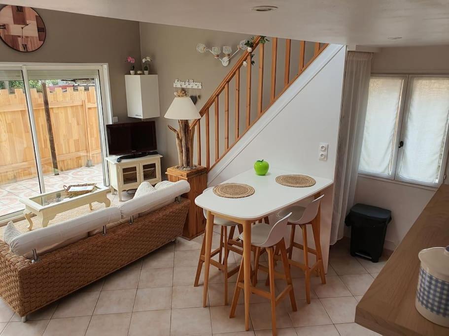 Charmante Maison 1 Chambre Avec Terrasse N'1 Équihen-Plage Exteriör bild